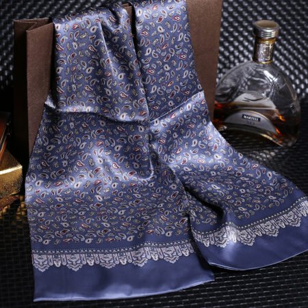 Double silk crepe satin scarf - Image 4